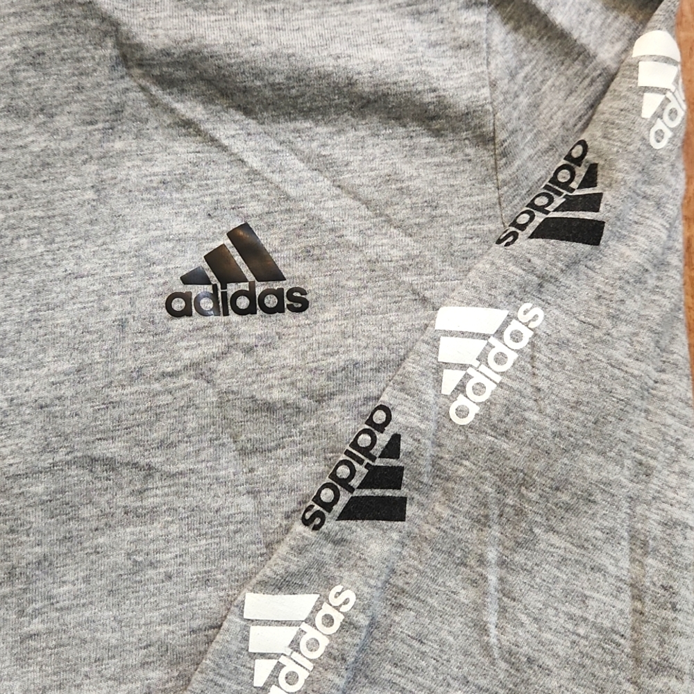 Adidas light-weight pull-over - Picture 2 of 4
